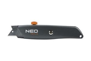 Нож с трапециевидным лезвием NEO (63-702) 18мм